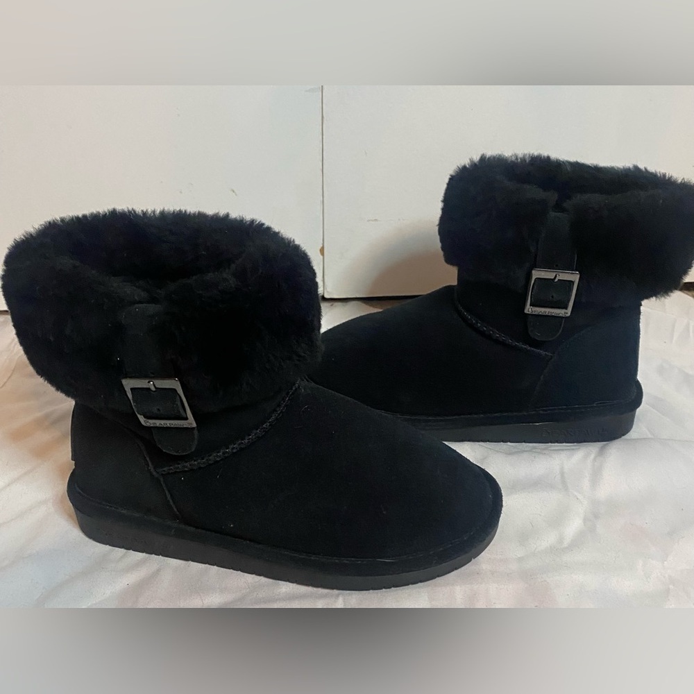 NWOT Women’s Bearpaw Abby Black Suede Faux Fur Ankle Boots Size 5